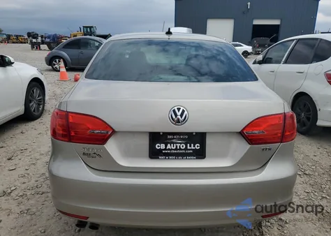 2013 Volkswagen Jetta Tdi z USA, uszkodzony, nr VIN 3VWLL7AJ1DM248990